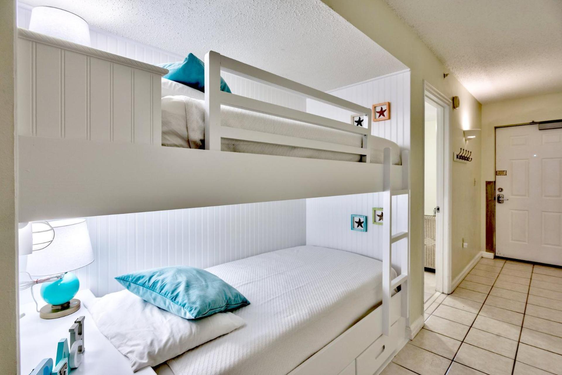 Pelican Beach Resort Condos Дестін Номер фото